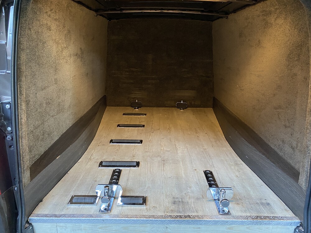 Mercedes-Benz Vito Rouwauto Transfer car 2019 119CDI Orig.NL, V-742-XB.