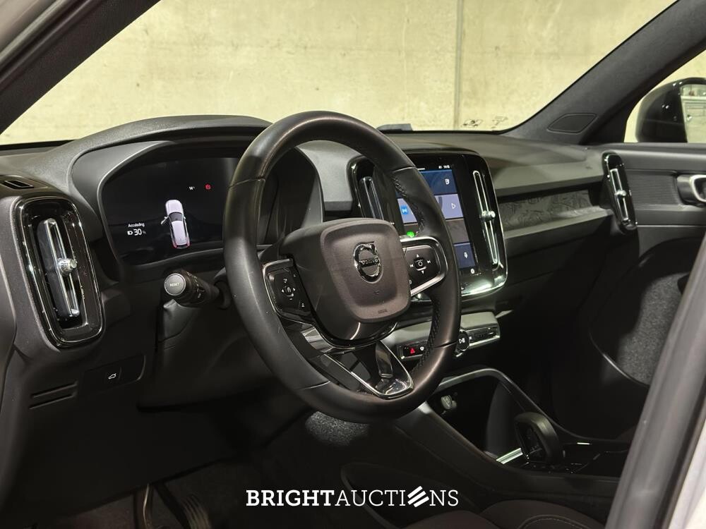 Volvo XC40 Recharge Core 70 kWh 231pk 2022 (Origineel-NL + 1e Eigenaar), R-491-BZ