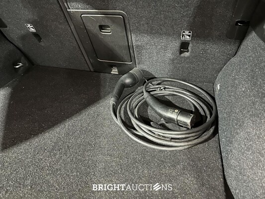 Volvo XC40 Recharge Core 70 kWh 231pk 2022 (Origineel-NL + 1e Eigenaar), R-491-BZ