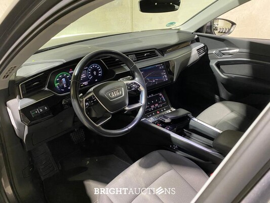 Audi e-tron 50 Quattro Launch Edition 71 kWh 313pk 2020 (Origineel-NL & 1e Eigenaar), J-980-HF