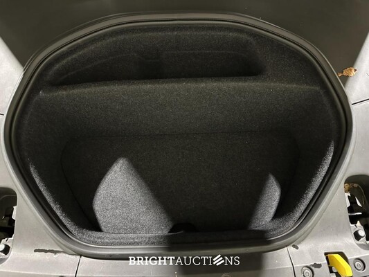 Polestar 2 Long Range Dual Motor Launch Edition 78kWh 408pk 2020 (Origineel-NL + 1e Eigenaar) J-075-LS