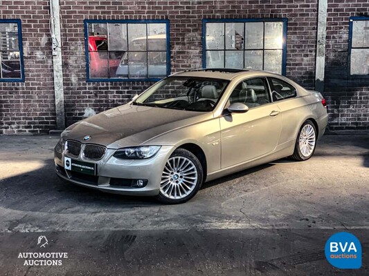 BMW 320i Coupe 163hp 3-Series 2007.