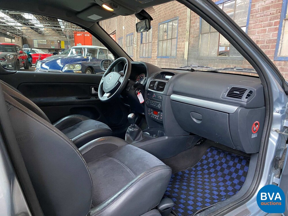 Renault Sport Clio RS2.0 2004 -YOUNGTIMER-.