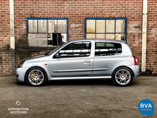 Renault Sport Clio RS2.0 2004 -YOUNGTIMER-.