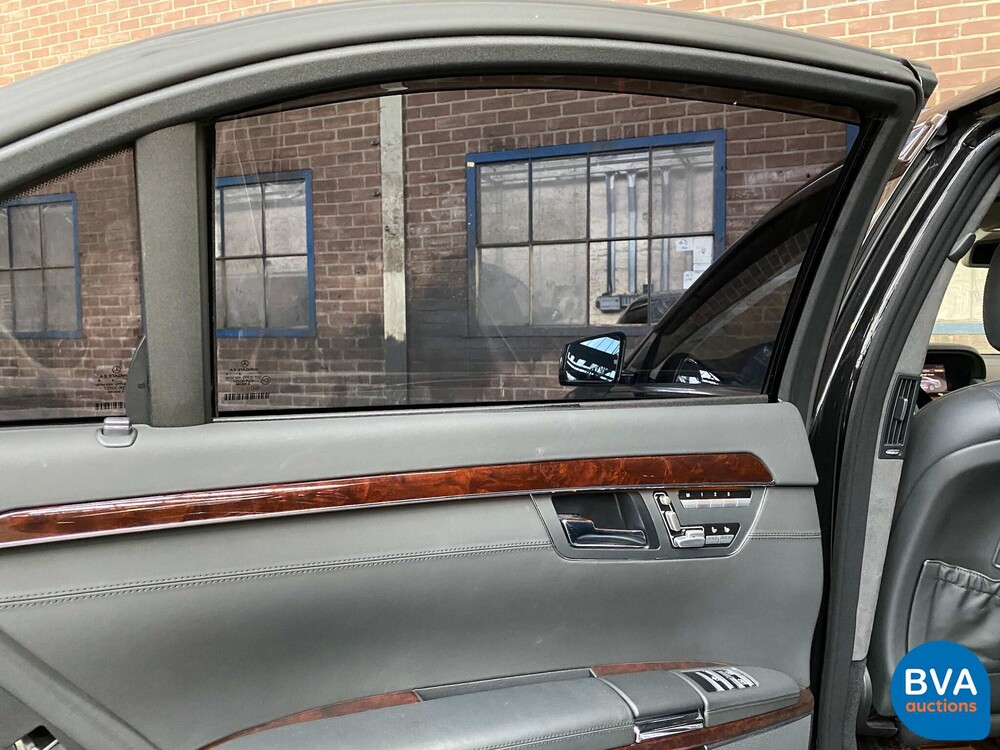 Mercedes Benz S600 Lang 5.5 V12 517pk 2006 S-Klasse -Youngtimer-.