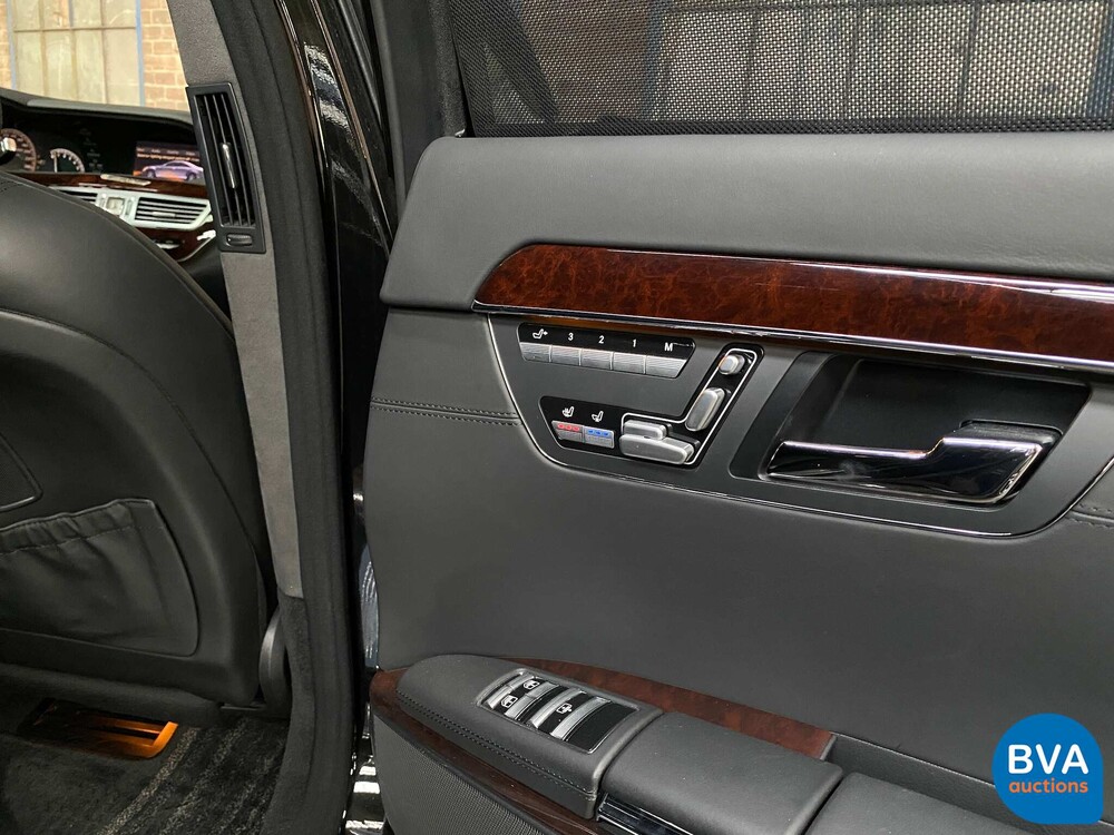 Mercedes Benz S600 Lang 5.5 V12 517pk 2006 S-Klasse -Youngtimer-.