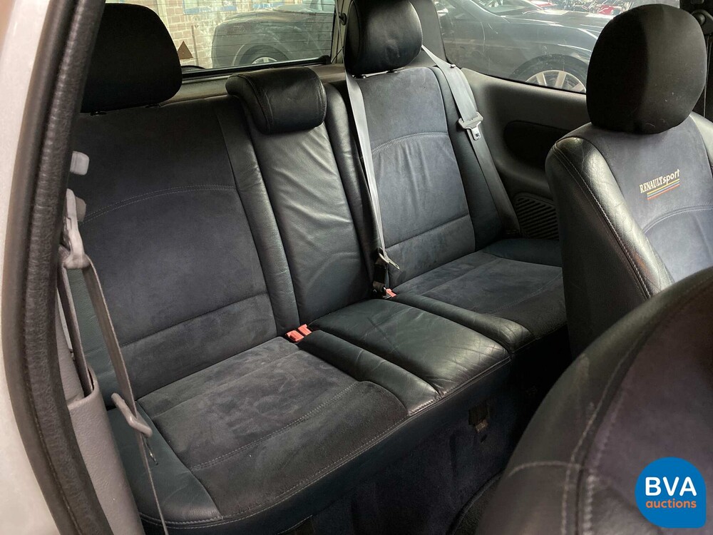 Renault ClioRS2.0 169PS 2000 -Org. NL-, 33-GB-HS.