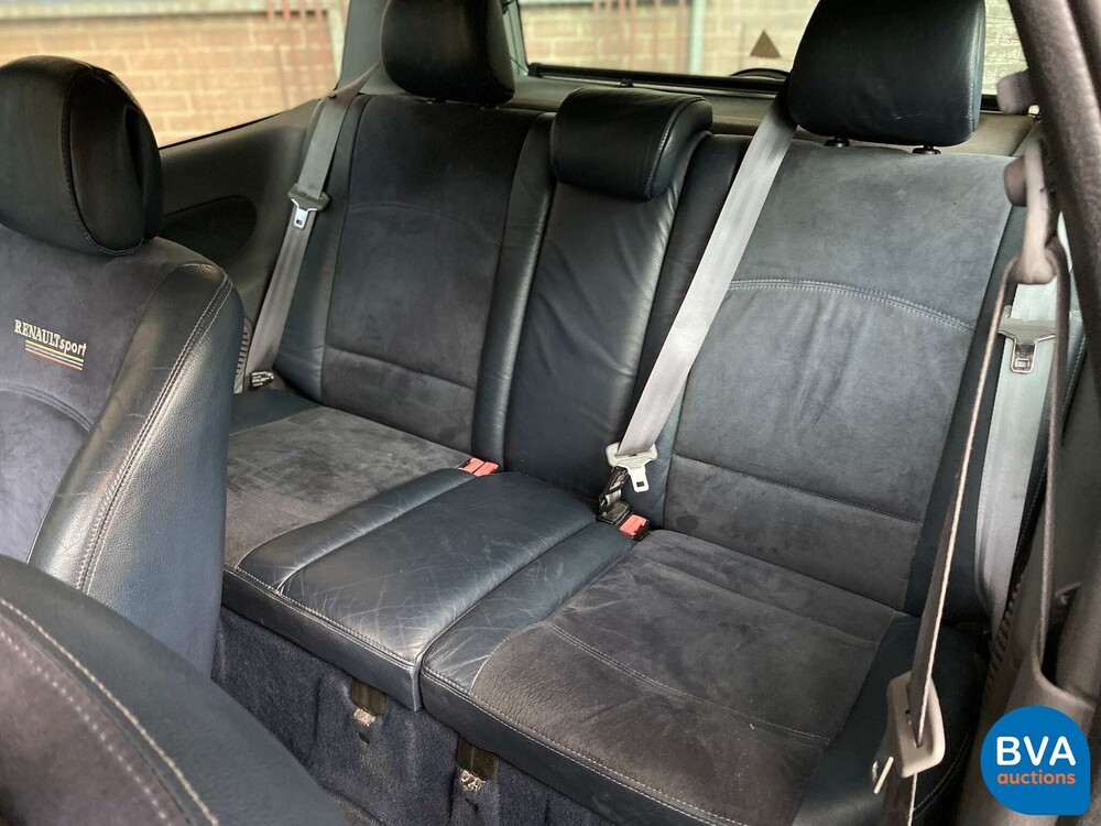 Renault ClioRS2.0 169PS 2000 -Org. NL-, 33-GB-HS.