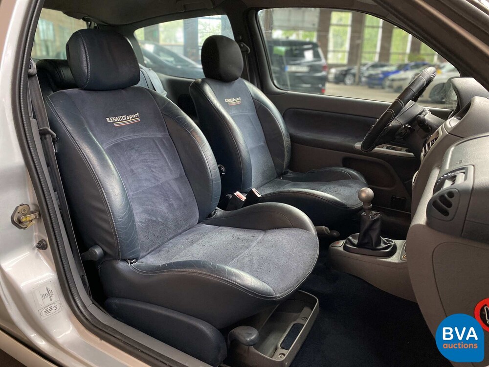 Renault ClioRS2.0 169PS 2000 -Org. NL-, 33-GB-HS.