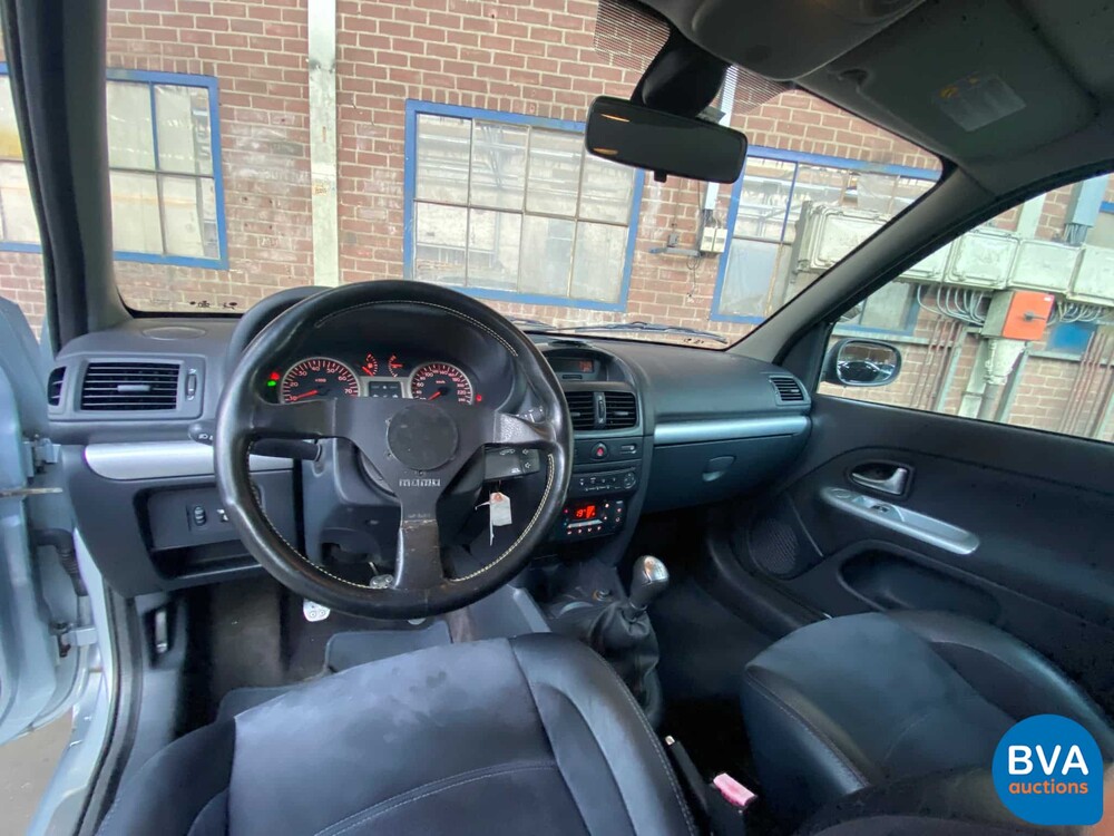 Renault Clio Sport RS2.0 172PS 2005 -YOUNGTIMER-.