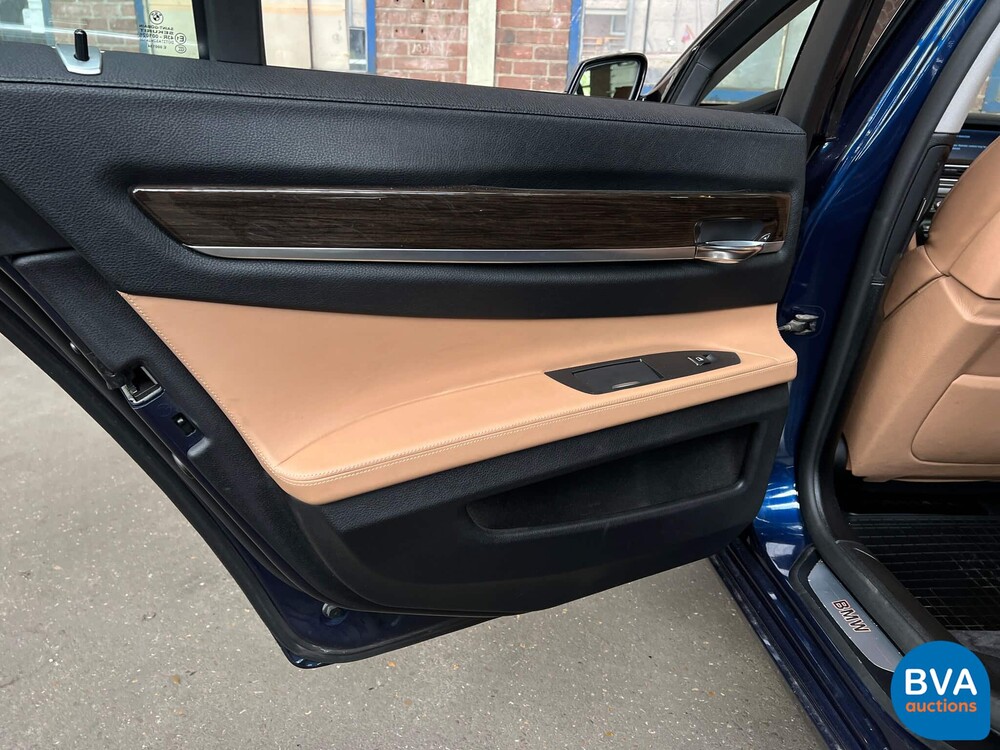 BMW 750i High Executive F04 4.4 V8 7er Serie 407 PS 2009.