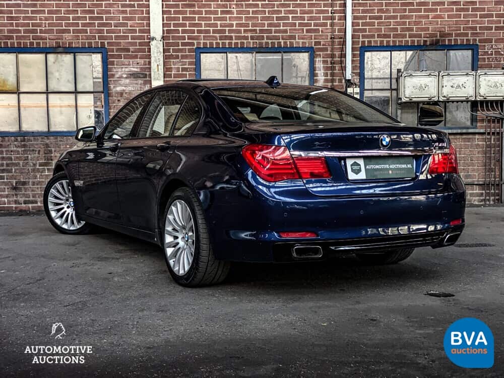 BMW 750i High Executive F04 4.4 V8 7er Serie 407 PS 2009.