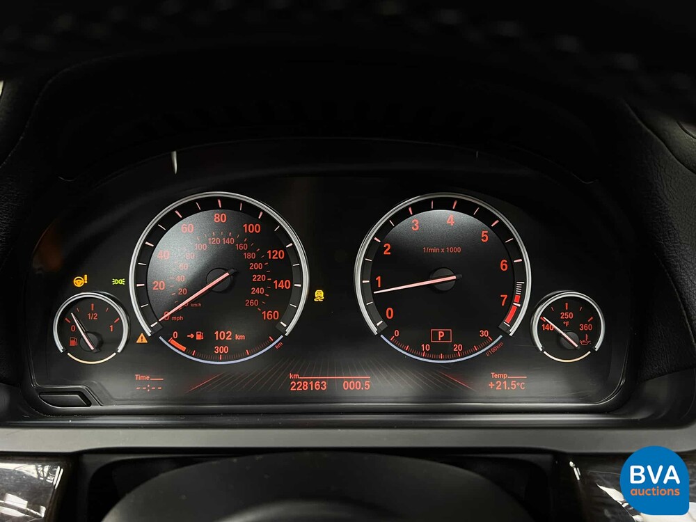 BMW 750i High Executive F04 4.4 V8 7er Serie 407 PS 2009.