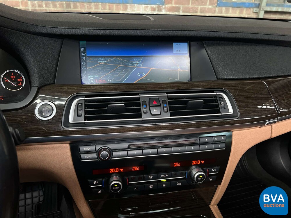 BMW 750i High Executive F04 4.4 V8 7er Serie 407 PS 2009.