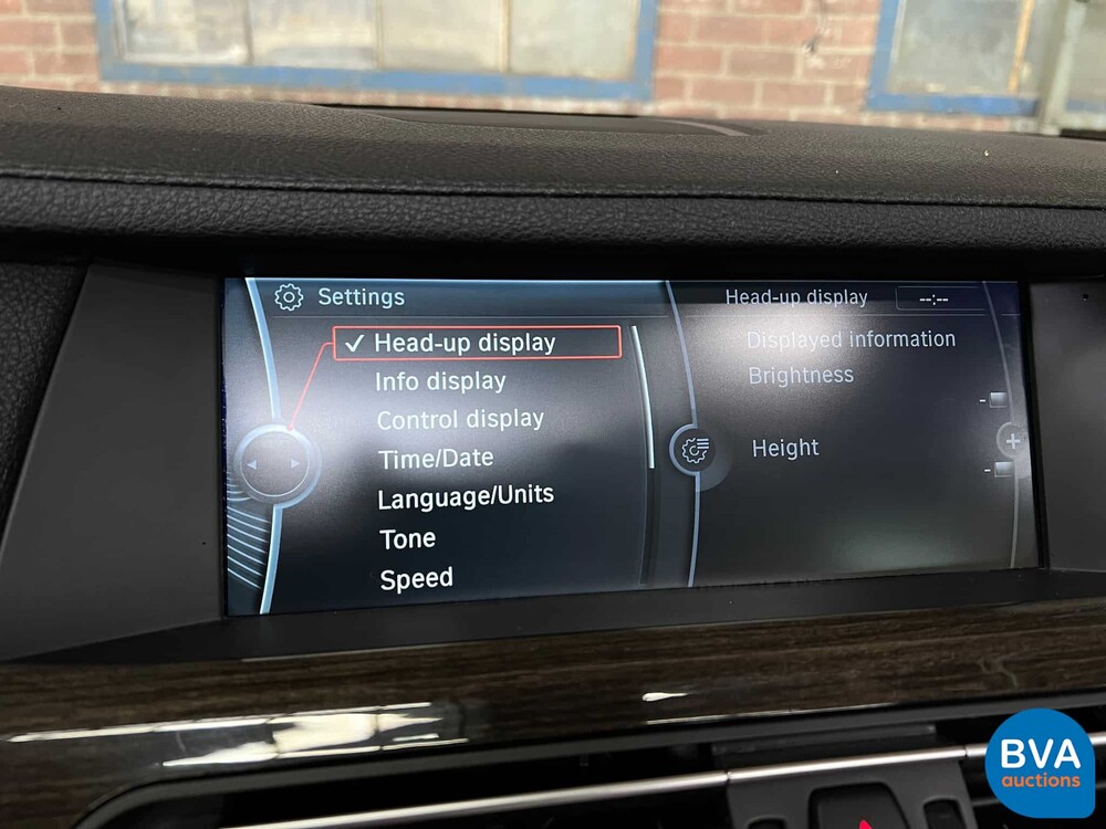 BMW 750i High Executive F04 4.4 V8 7er Serie 407 PS 2009.