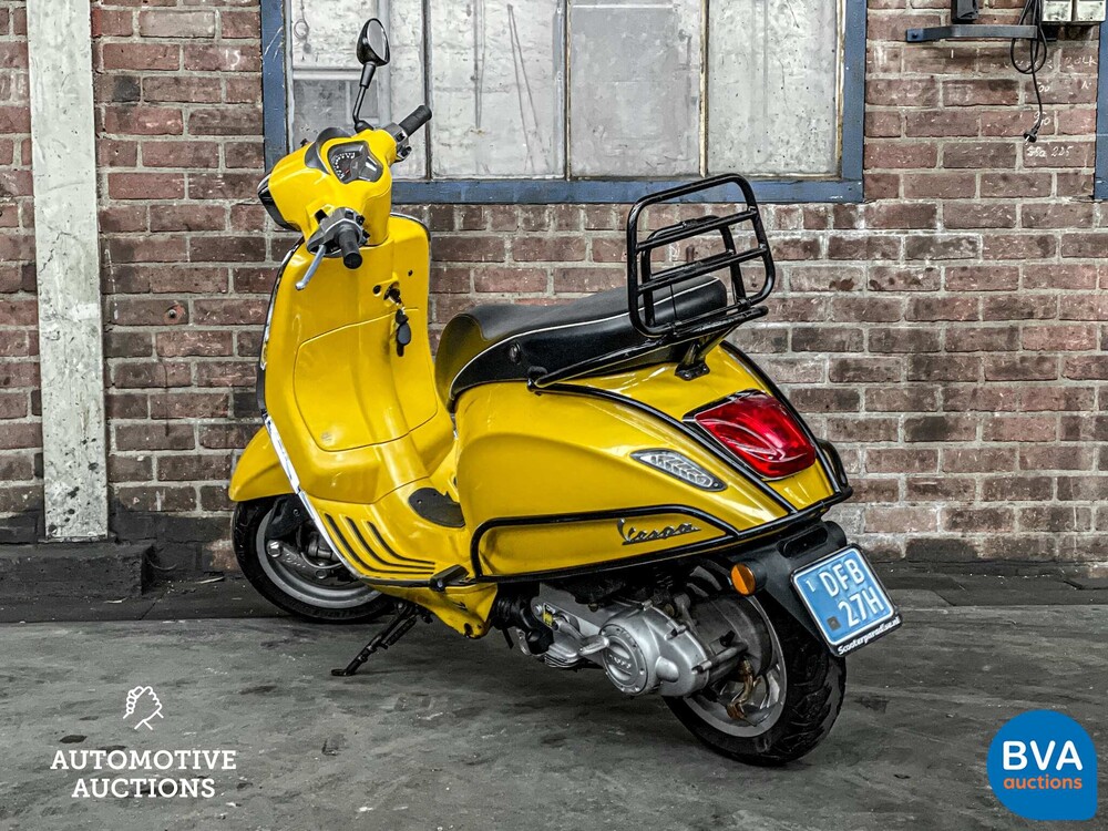 Piaggio Vespa Sprint 25 km 2015, DFB-27-H.