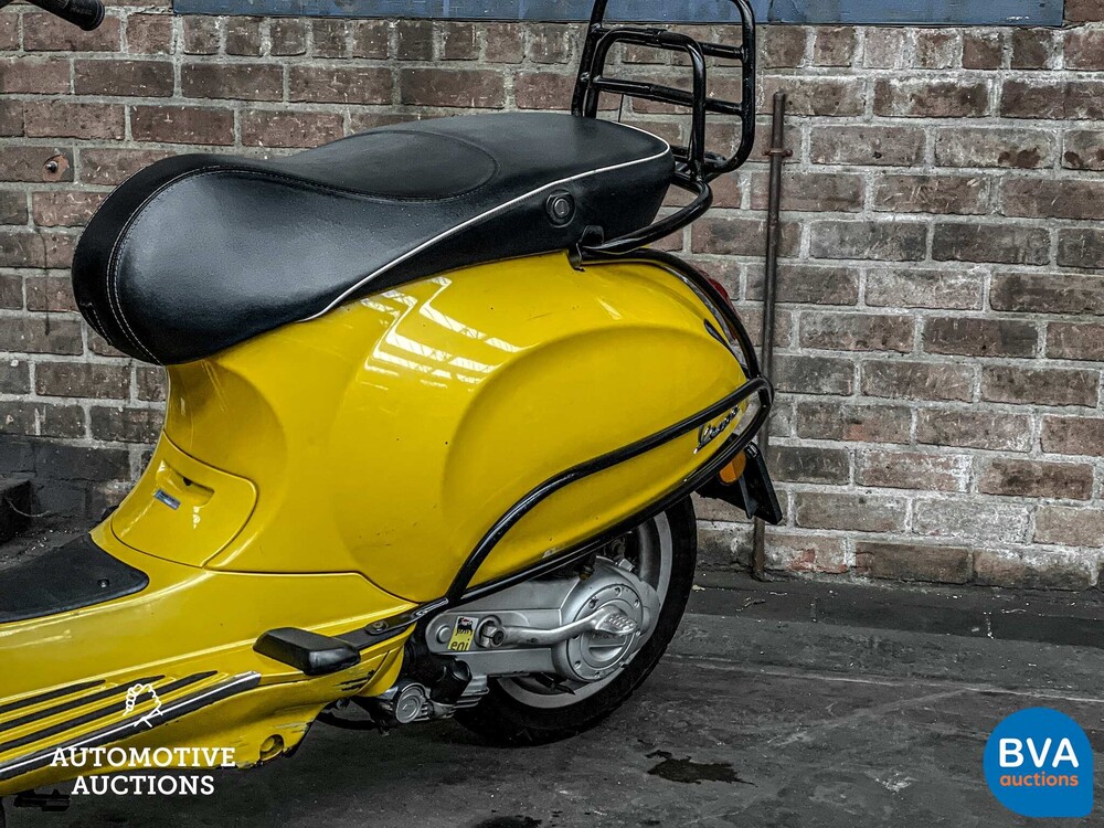 Piaggio Vespa Sprint 25 km 2015, DFB-27-H.