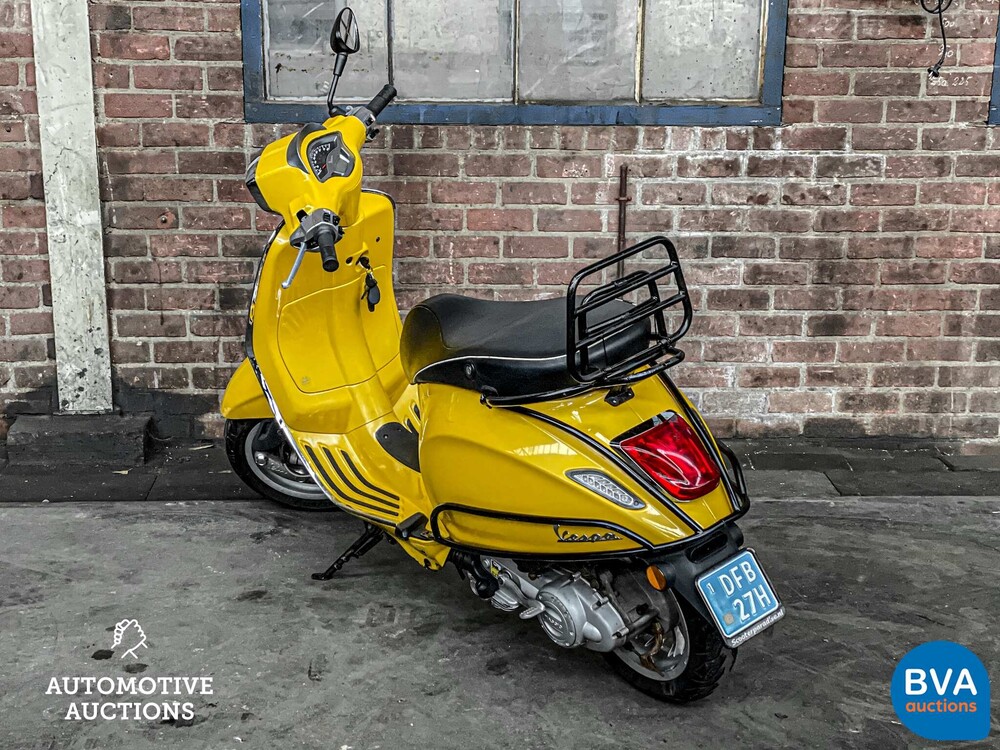 Piaggio Vespa Sprint 25 km 2015, DFB-27-H.