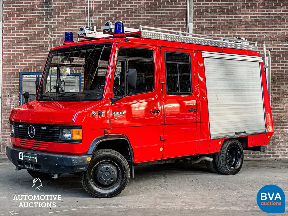 Mercedes-Benz 709D Feuerwehrauto 93PS 1988, BX-12-LK.