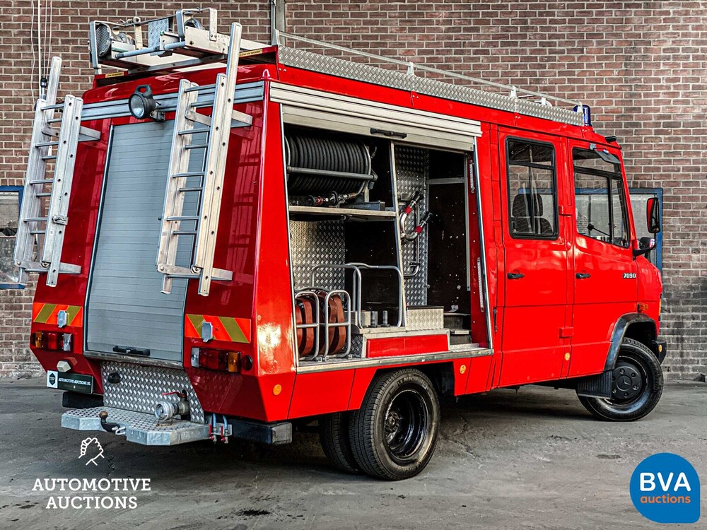 Mercedes-Benz 709D Feuerwehrauto 93PS 1988, BX-12-LK.