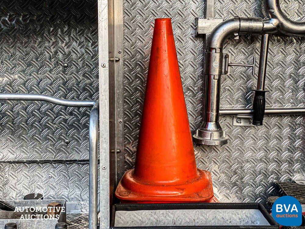 Mercedes-Benz 709D Feuerwehrauto 93PS 1988, BX-12-LK.