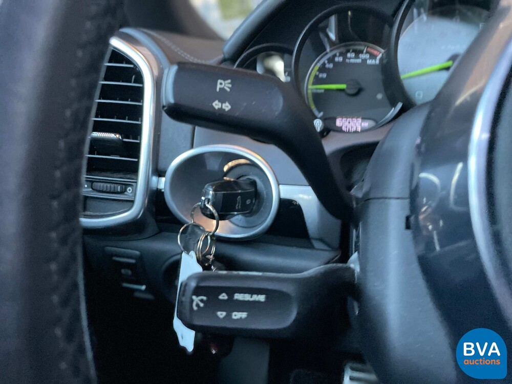 Porsche Cayenne S E-Hybrid 3.0 V6 FACELIFT 416pk 2015 -Org.NL-, 6-ZGG-66