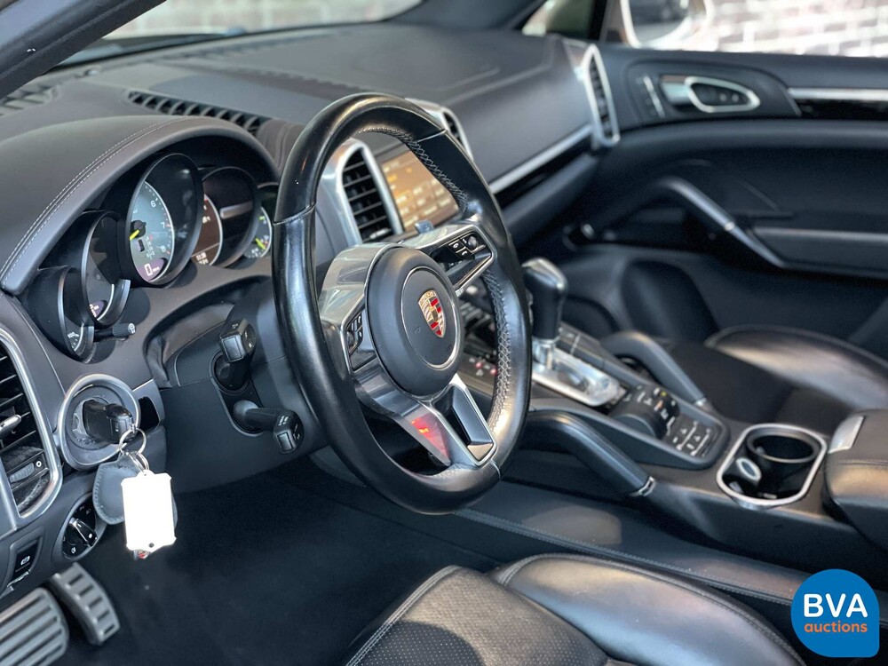Porsche Cayenne S E-Hybrid 3.0 V6 FACELIFT 416pk 2015 -Org.NL-, 6-ZGG-66