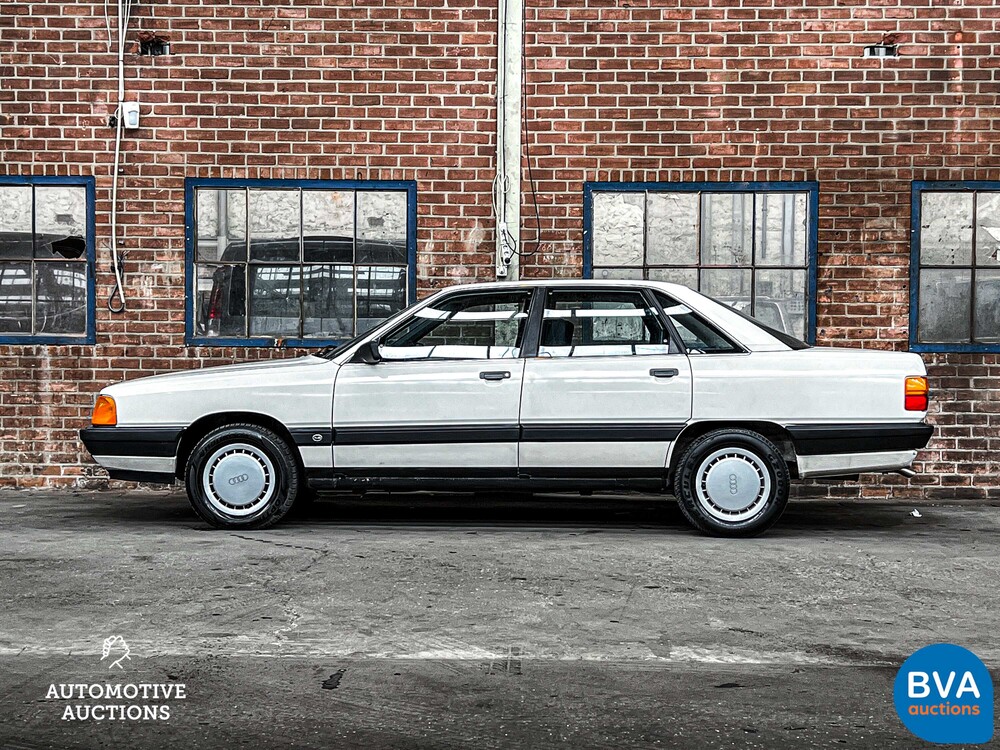 Audi 100 44 1.8 90hp 1988.