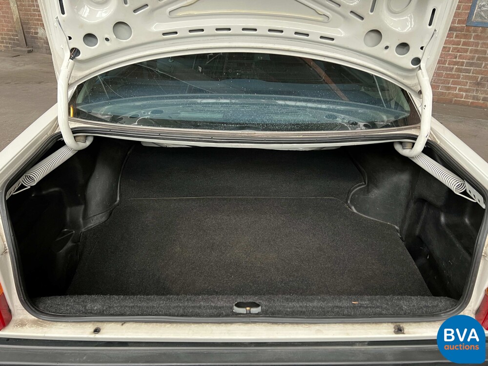 Audi 100 44 1.8 90hp 1988.