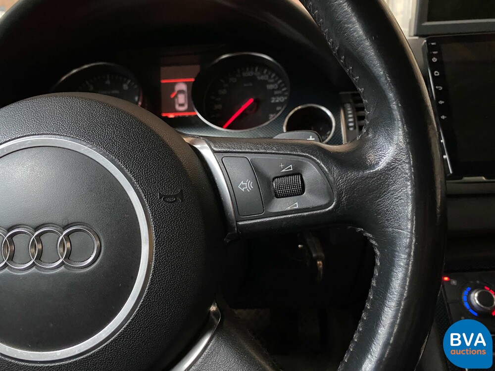 Audi A8 4.2 V8 QUATTRO Pro Line 334hp 2003 -Org. NL-, 69-NF-PK.