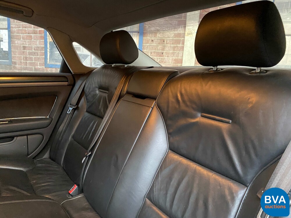 Audi A8 4.2 V8 QUATTRO Pro Line 334hp 2003 -Org. NL-, 69-NF-PK.
