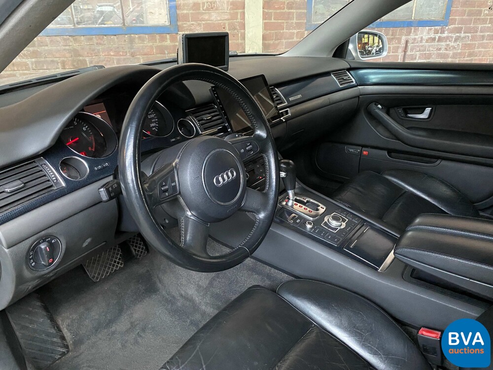 Audi A8 4.2 V8 QUATTRO Pro Line 334hp 2003 -Org. NL-, 69-NF-PK.