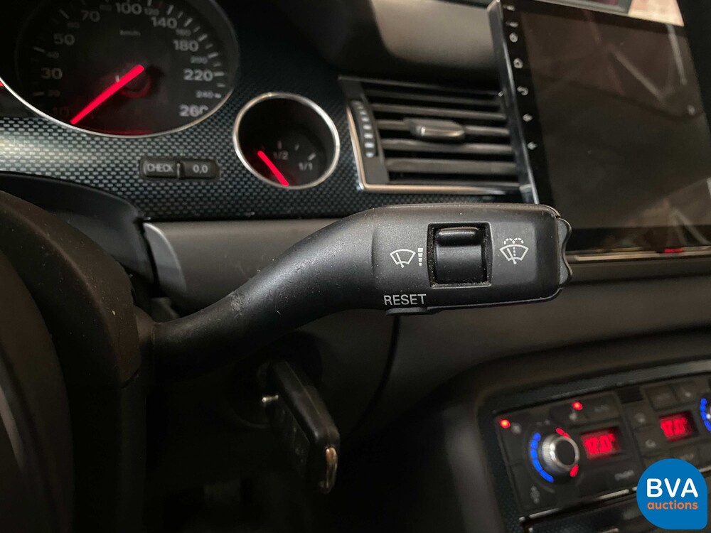 Audi A8 4.2 V8 QUATTRO Pro Line 334hp 2003 -Org. NL-, 69-NF-PK.