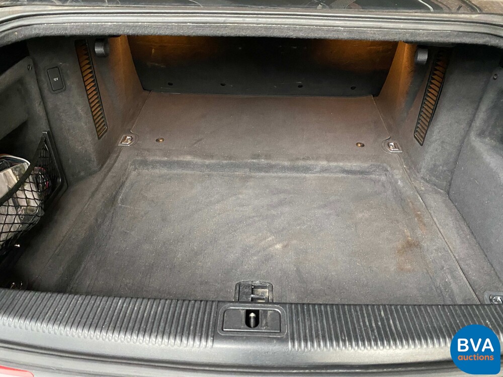 Audi A8 4.2 V8 QUATTRO Pro Line 334hp 2003 -Org. NL-, 69-NF-PK.