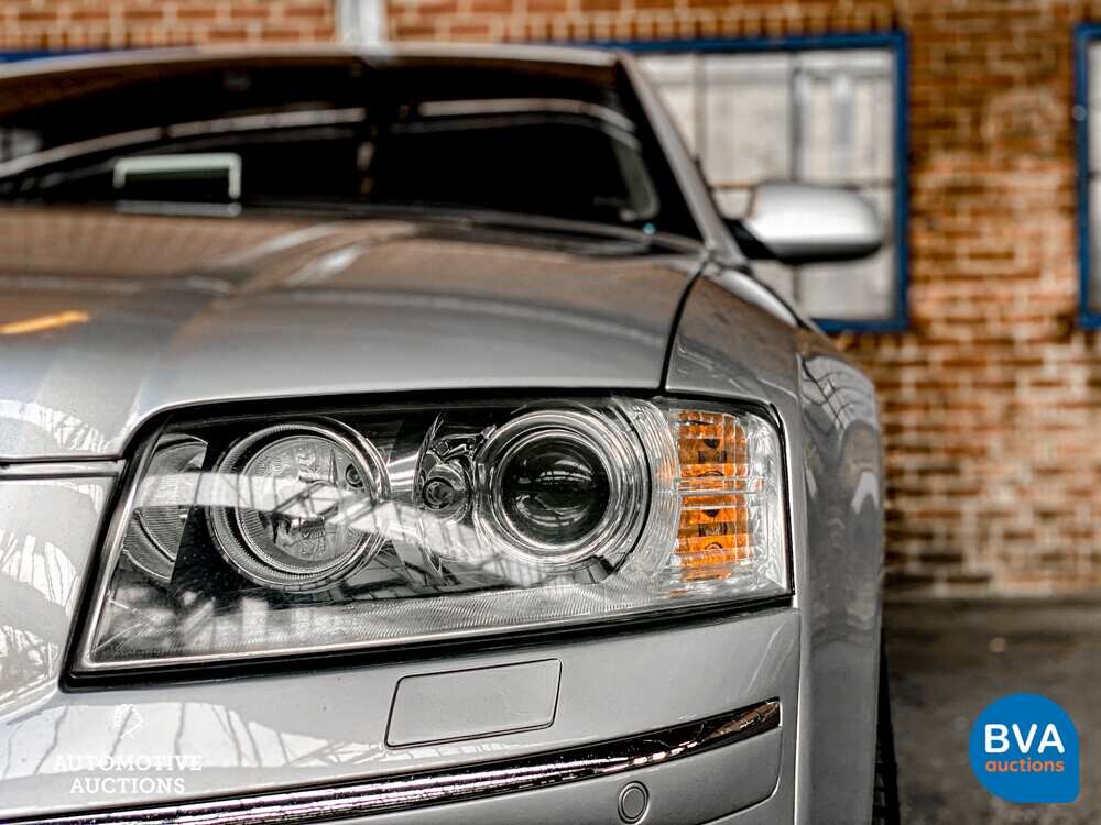 Audi A8 4.2 V8 QUATTRO Pro Line 334hp 2003 -Org. NL-, 69-NF-PK.