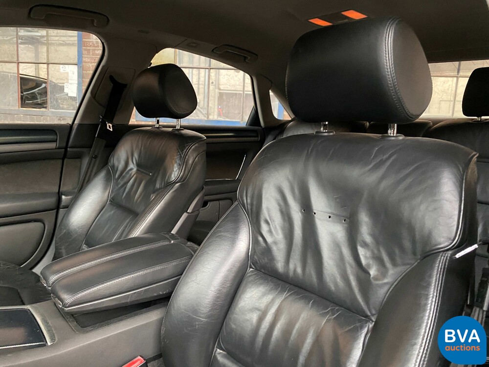 Audi A8 4.2 V8 QUATTRO Pro Line 334hp 2003 -Org. NL-, 69-NF-PK.