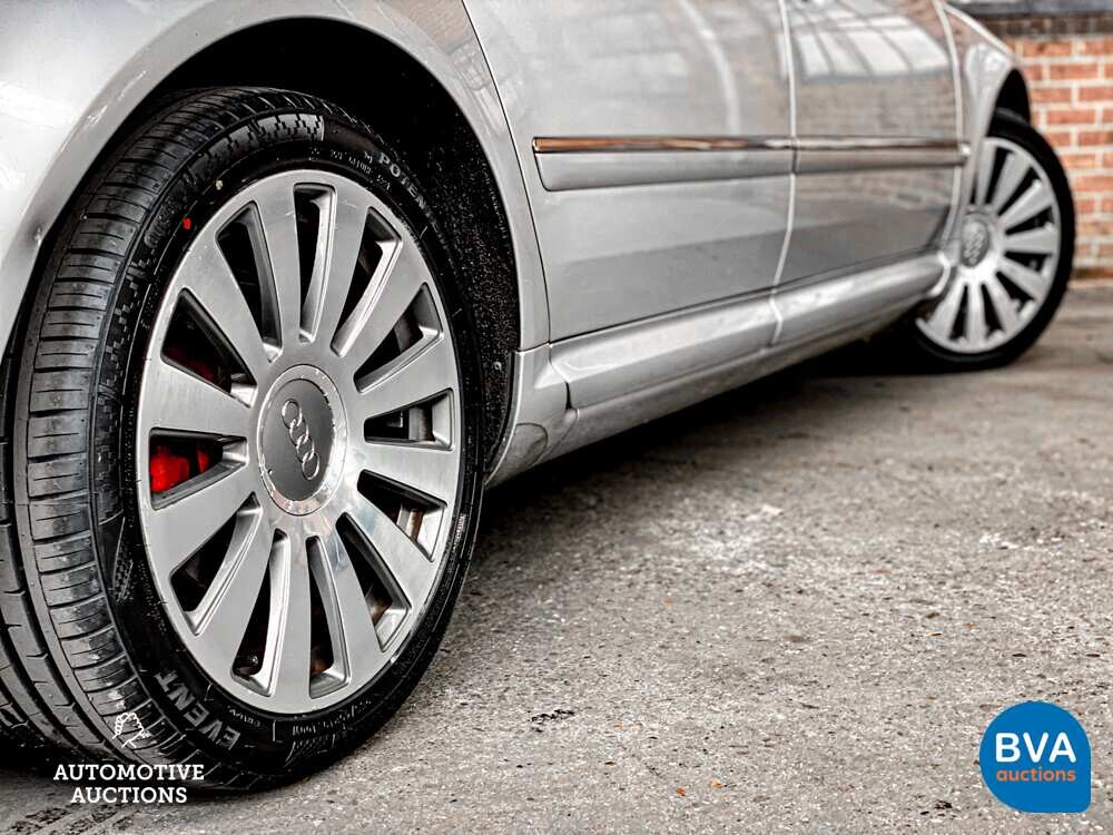 Audi A8 4.2 V8 QUATTRO Pro Line 334hp 2003 -Org. NL-, 69-NF-PK.