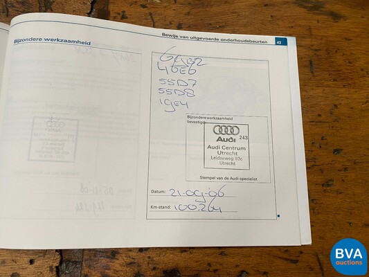 Audi A8 4.2 V8 QUATTRO Pro Line 334PS 2003 -Org. NL-, 69-NF-PK.