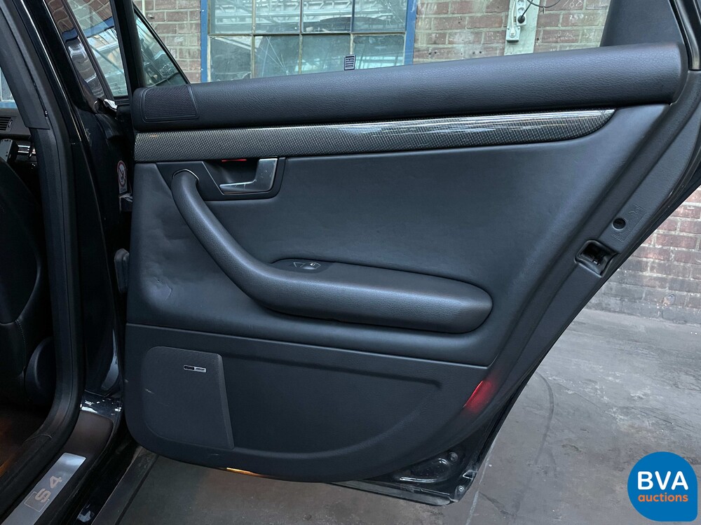 Audi S4 Avant 4.2 V8 QUATTRO 344 PS 2004, ZH-913-Z.