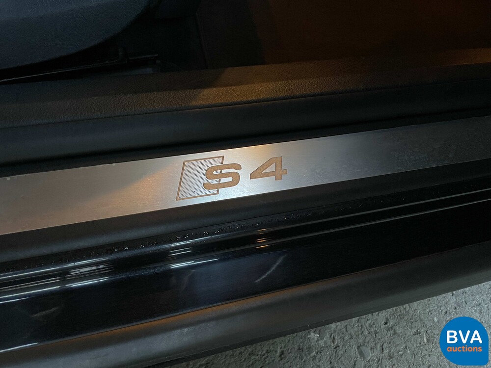 Audi S4 Avant 4.2 V8 QUATTRO 344 PS 2004, ZH-913-Z.