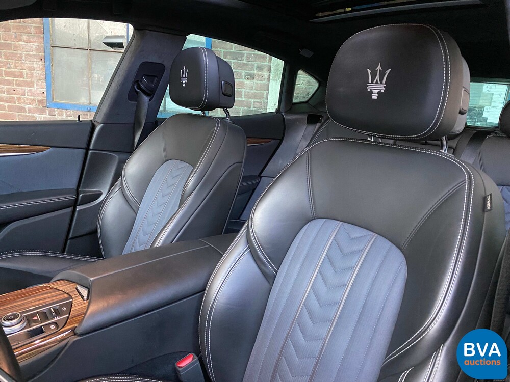 Maserati Levante S 3.0 V6 GranLusso 430pk 2019 -Org. NL- FACELIFT, XL-035-N