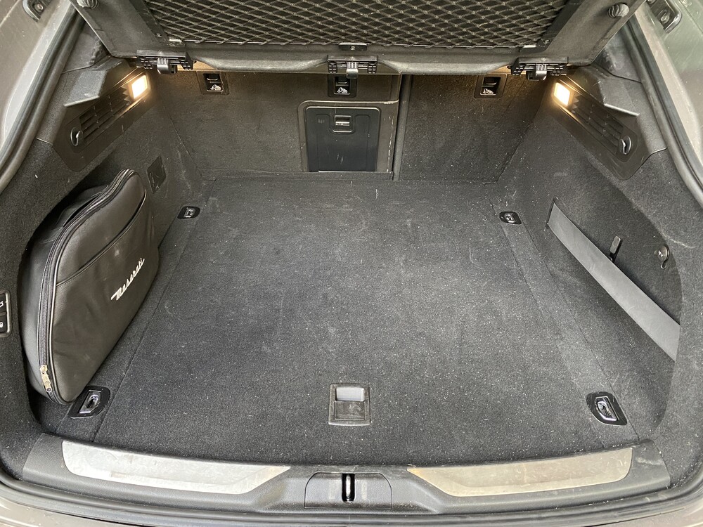 Maserati Levante S 3.0 V6 GranLusso 430pk 2019 -Org. NL- FACELIFT, XL-035-N