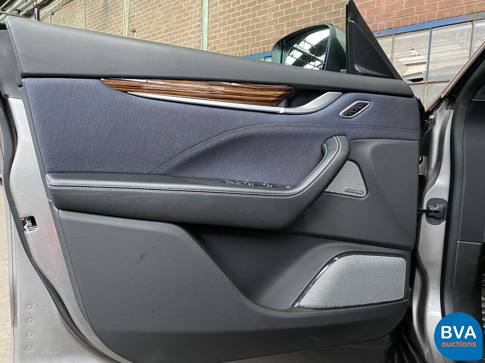 Maserati Levante S 3.0 V6 GranLusso 430pk 2019 -Org. NL- FACELIFT, XL-035-N