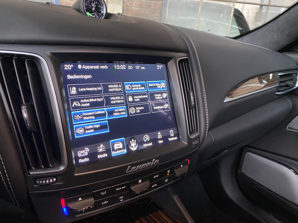 Maserati Levante S 3.0 V6 GranLusso 430pk 2019 -Org. NL- FACELIFT, XL-035-N