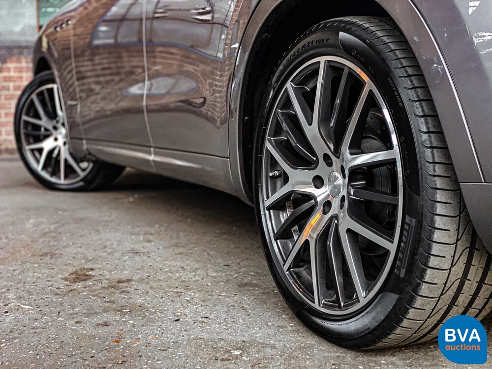 Maserati Levante S 3.0 V6 GranLusso 430pk 2019 -Org. NL- FACELIFT, XL-035-N