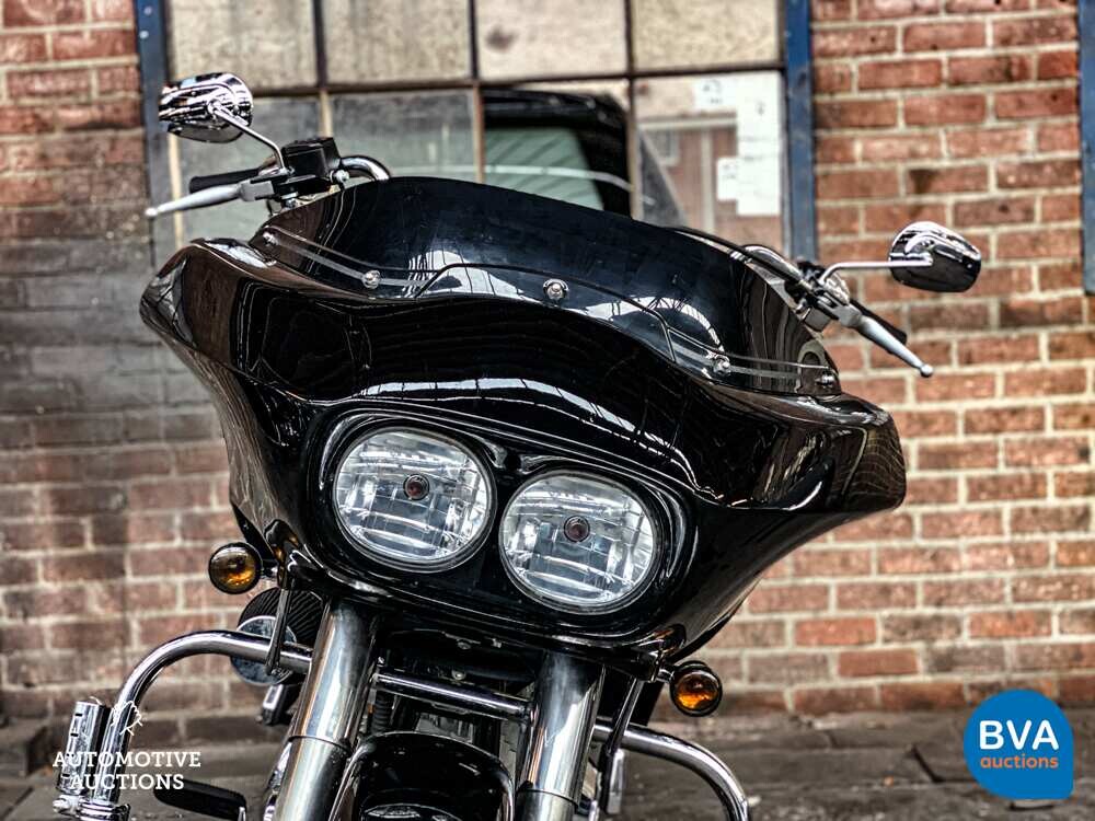 2004 Harley Davidson FLTRI Road Glide.