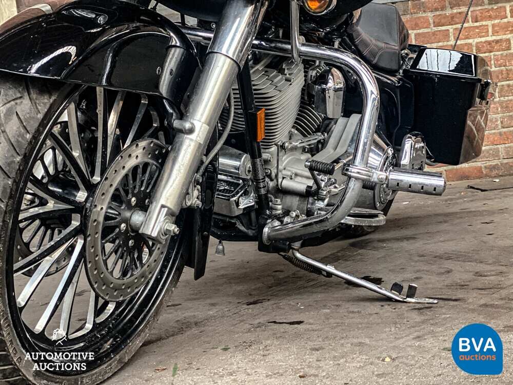 2004 Harley Davidson FLTRI Road Glide.