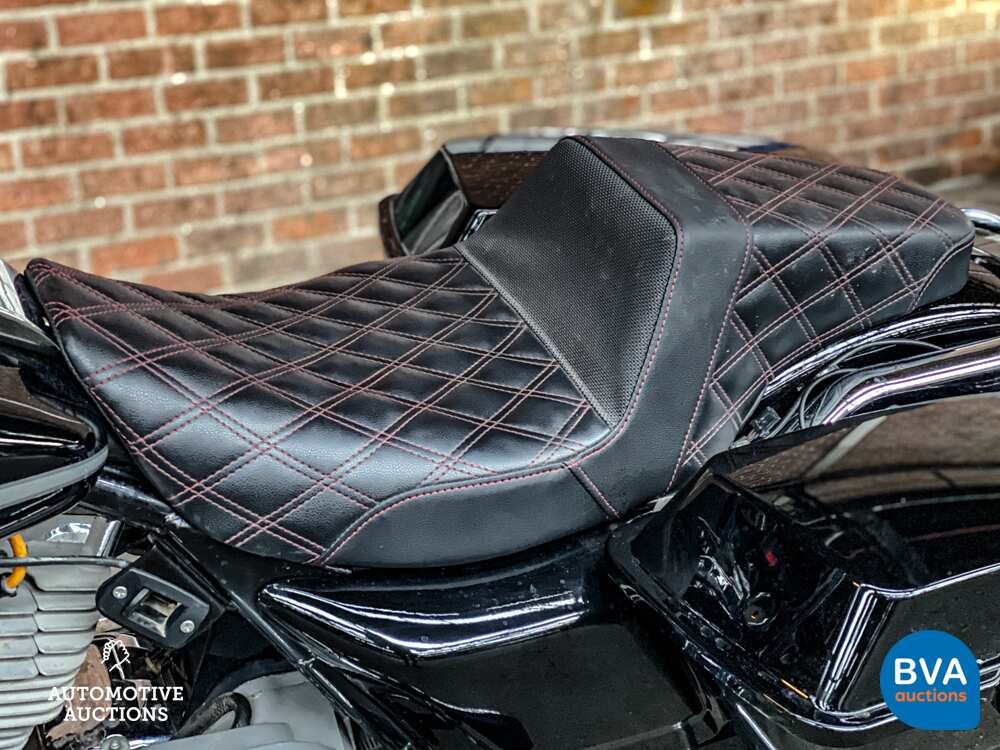 2004 Harley Davidson FLTRI Road Glide.