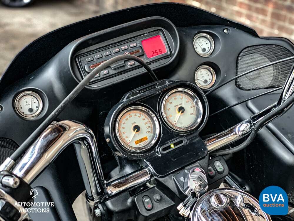 2004 Harley Davidson FLTRI Road Glide.