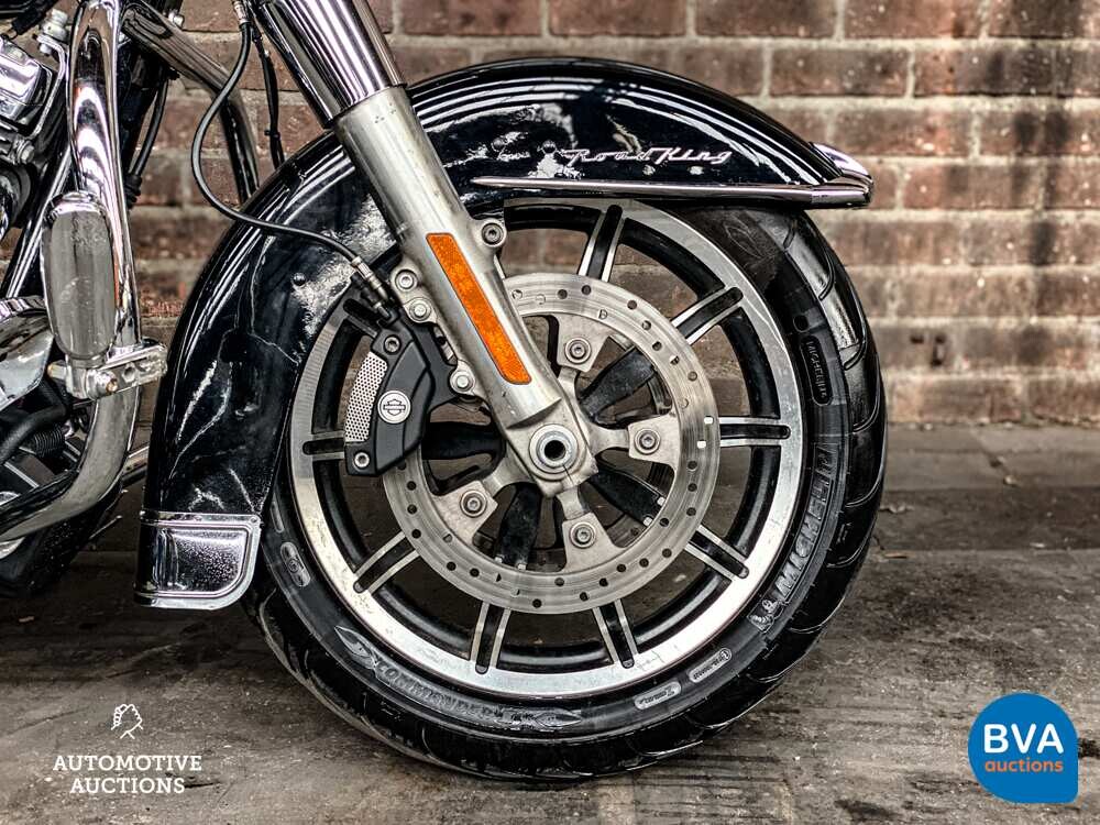 2014 Harley Davidson Road King FLHR Cruiser.